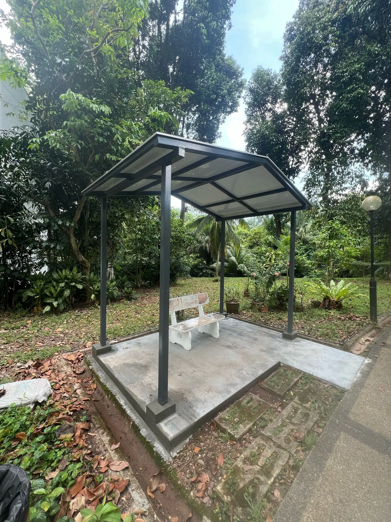 Completed sheltered walkway steel structure
